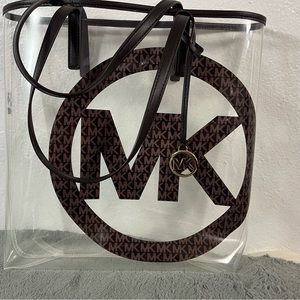 Large shoulder clear bag